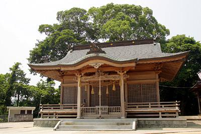正面から見た飯土井神社の写真